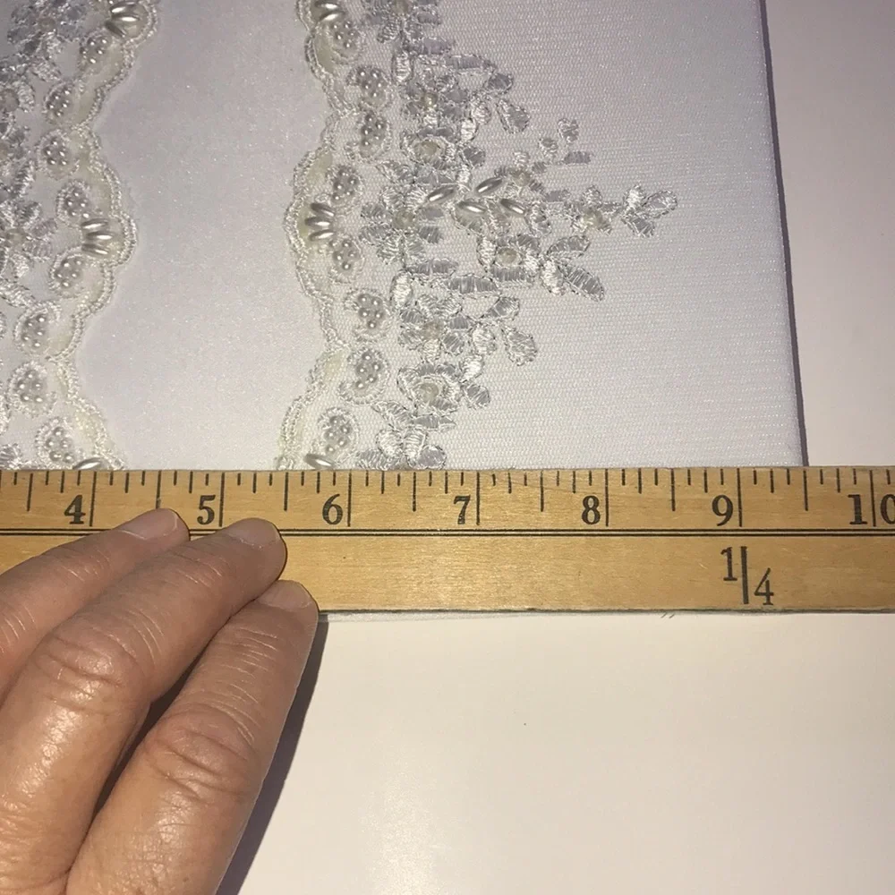 NWOT White Wedding/Party Guestbook